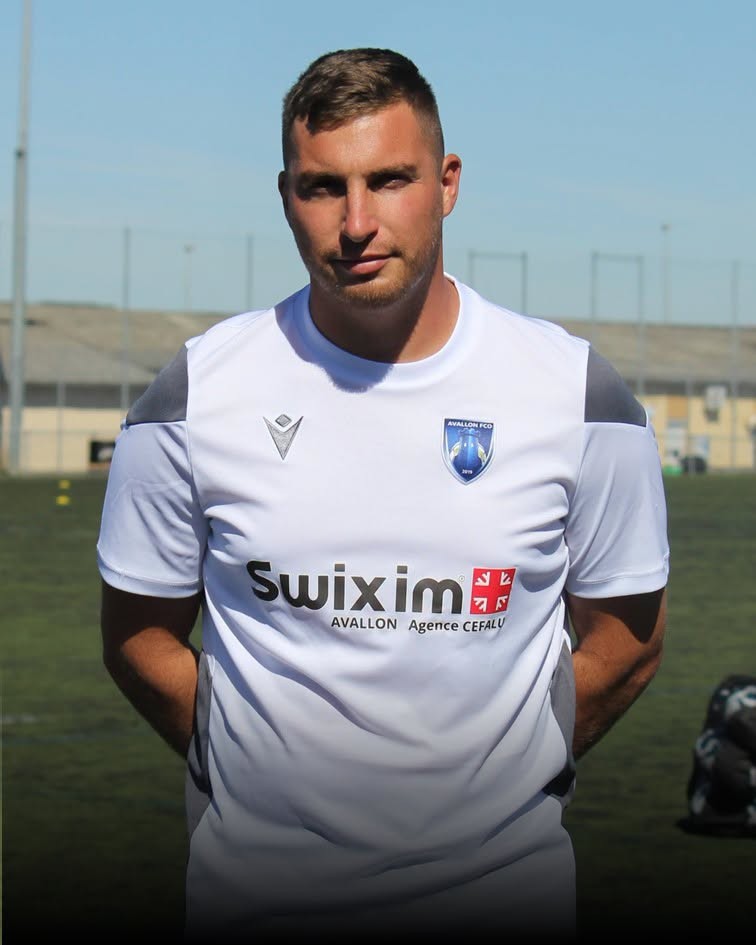 Valentin, éducateur et référent U7 de l’Avallon FCO